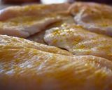 Göngyölt csirkemell sajtkabátban recept fázis 1 fotója