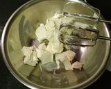 A picture of step 8 of No - bake melon cheese cake.