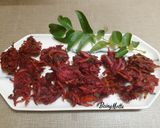 A picture of step 3 of Beetroot -Carrot Pakora.