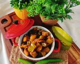 कमरख हरी मिर्च की खट्टी मीठी सब्जी(star fruit green chilli dry sabji recipe in Hindi) रेसिपी चरण 3 फोटो
