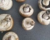 Foto del paso 1 de la receta: 🍄Champiñón relleno de jamón🥓