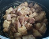Hình bước làm 2 của món Thịt kho trứng