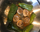 Foto del paso 4 de la receta: Champiñones y ajíes a la plancha