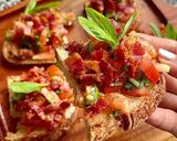 Hình bước làm 9 của món Bruschetta Bacon 🥓
