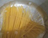 Foto langkah ke 1 dari resep Spaghetti Aglio E Olio.