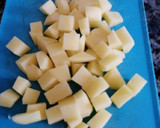 Foto del paso 1 de la receta: Cazuela de longaniza, patatas y huevo