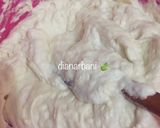 Foto langkah ke 3 dari resep Strawberry Eggwhite Cake/ Bolu Putih Telur Strawberry 🍓.