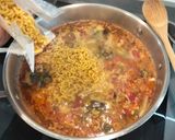 Foto del paso 10 de la receta: Fideuá de langostinos