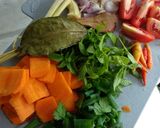 Foto langkah ke 2 dari resep Sop Ikan Tuna Kantin Geo.