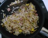 Foto langkah ke 5 dari resep Nasi Goreng Cinta.