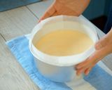 A picture of step 9 of Peach Decoration Cake (Chantilly Peche).
