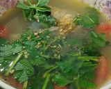 Hình bước làm 3 của món Canh đầu cá diêu hồng nấu ngót