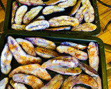 Foto del paso 5 de la receta: Papas negras al horno