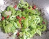 Foto langkah ke 4 dari resep Oseng Pare Tempe.