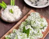 Foto langkah ke 4 dari resep Ongol-Ongol Ubi Pandan.