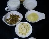 A picture of step 1 of Bread ka halwa.