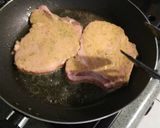Foto del paso 3 de la receta: Chuletas de cerdo ahumadas con mostaza