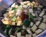 Une image de l'étape 6 de Soupe de brocolis courgettes poireau et pommes de terre aux épices.