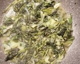 Foto del passaggio 1 della ricetta Risotto sclupit, cavolo nero e pancetta