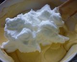 Foto del paso 2 de la receta: Cupcakes de nata rellenos de crema de limón