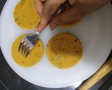 ફરસી પૂરી(farsi puri recipe in Gujarati) રેસીપી સ્ટેપ2ફોટો