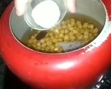 A picture of step 8 of Restourent style chole bhature.