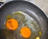 Foto langkah ke 5 dari resep Savory Egg Toast.
