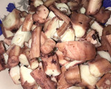 Foto del paso 1 de la receta: Pulpo al ajillo con vegetales y papas salteadas