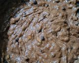 Foto langkah ke 5 dari resep Choco Banana Muffin.