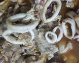 Foto langkah ke 5 dari resep Tumis ayam cumi dan telur.