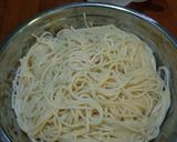 Foto langkah ke 2 dari resep Classic Spaghetti Carbonara.