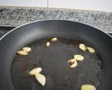 Foto del paso 2 de la receta: Filetes de redondo en salsa