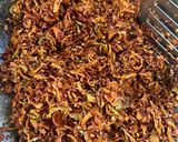 Gambar langkah 7 resipi Sambal Garing Bilis dan Petola Ular.