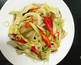 Hình bước làm 4 của món Nấm Bào Ngư Xào Sả Ớt