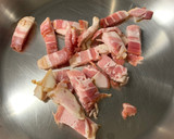A picture of step 2 of Pasta with Bacon, Lemon and Pine Nuts.