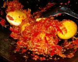 Foto langkah ke 5 dari resep 23. Telur Goreng Balado.