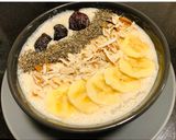 A picture of step 4 of Banana Dates Smoothie Bowl.