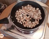 A picture of step 2 of Waterchestnut and makhana kheer.