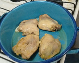 Foto del paso 4 de la receta: Pollo en crema de elote