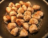A picture of step 5 of Pork Meatballs in Tomato Sauce (Xiu Mai).