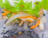 Hình bước làm 4 của món Burger cơm rong biển thịt gà rau củ