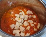 Foto del paso 5 de la receta: Dados de pollo al chilindrón
