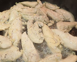 Foto del paso 2 de la receta: Berenjenas rellenas de pollo 🍗 🍆