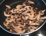 Foto langkah ke 3 dari resep Mash Potato Cream Mushroom.