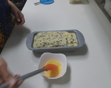 A picture of step 7 of Leopard print Bread.