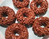 Une image de l'étape 4 de Rice krispies donut.