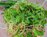 Hình bước làm 4 của món Mì Quảng Gà - Đậm Đà Hương Vị Miền Trung