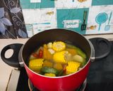 Foto langkah ke 3 dari resep Sayur bening labu merah, jagung dan oyong.