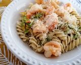 Foto del paso 8 de la receta: Pasta con camarones y flor de calabaza 🍝🦐🧀