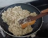 ओल्या नारळाची वडी (Olya Naralachi Vadi Recipe In Marathi) रेसिपी स्टेप 3 फोटो 